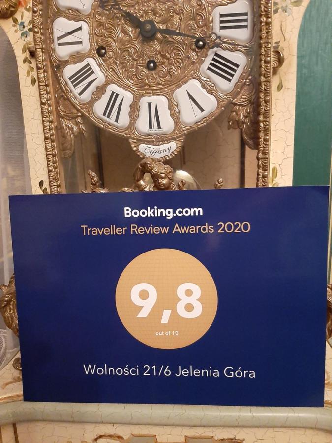 Wolnosci 21 Jelenia Gora Apartment Luaran gambar