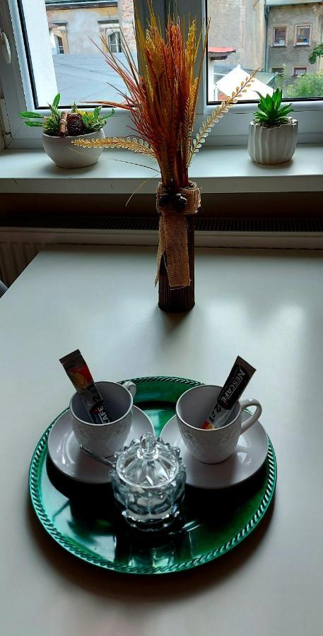 Wolnosci 21 Jelenia Gora Apartment Luaran gambar