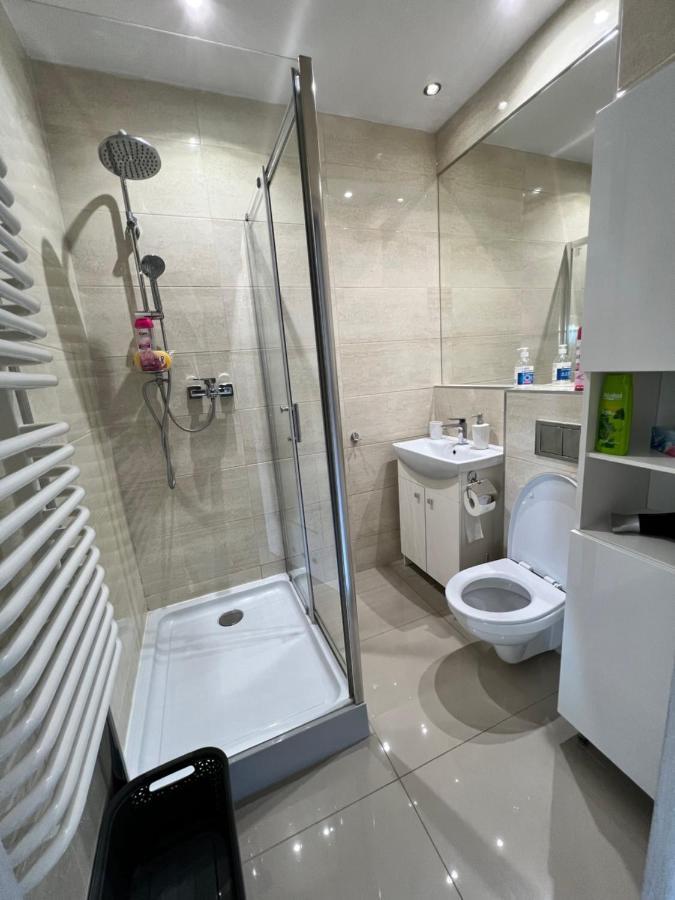 Wolnosci 21 Jelenia Gora Apartment Luaran gambar