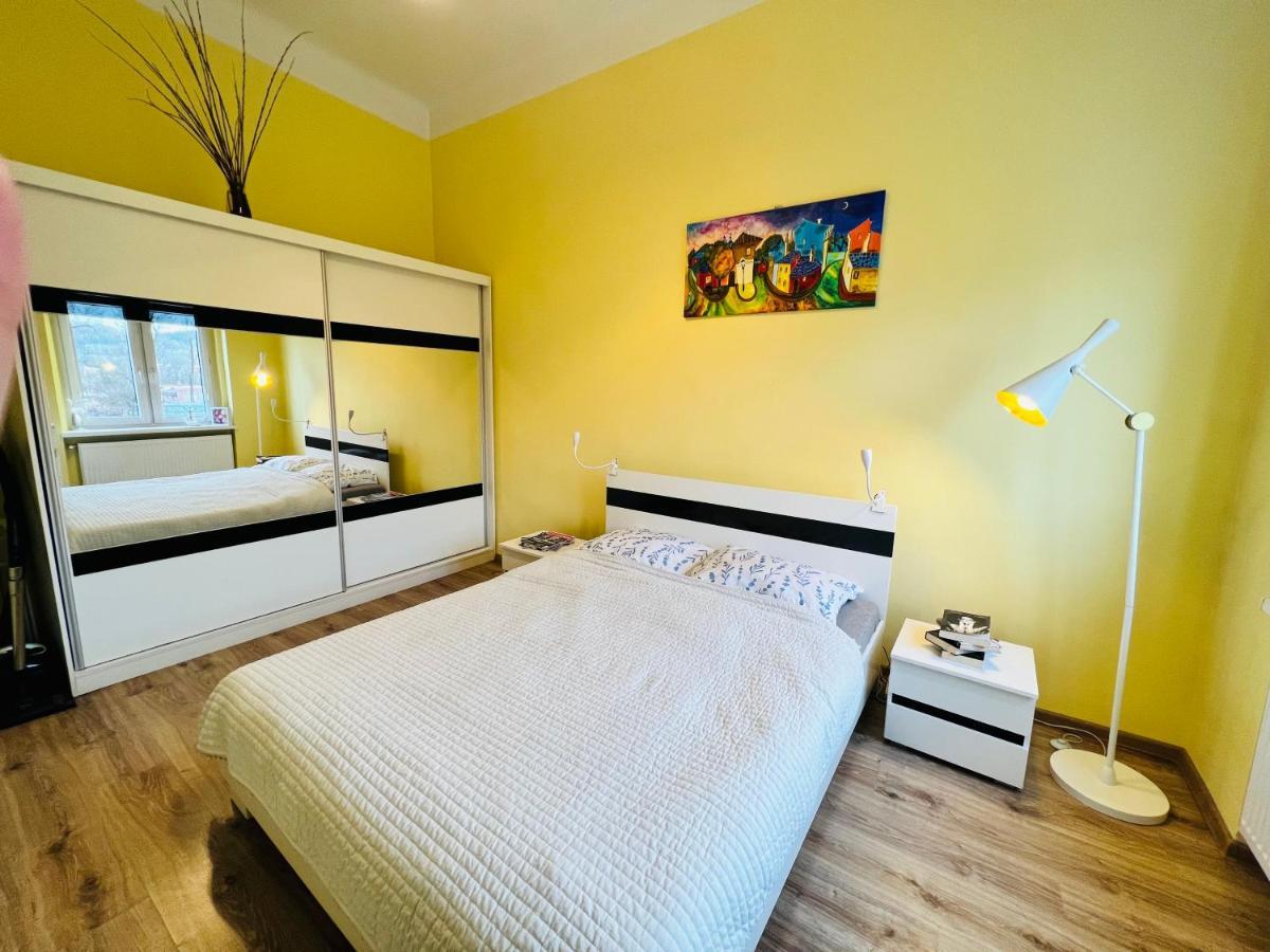 Wolnosci 21 Jelenia Gora Apartment Luaran gambar