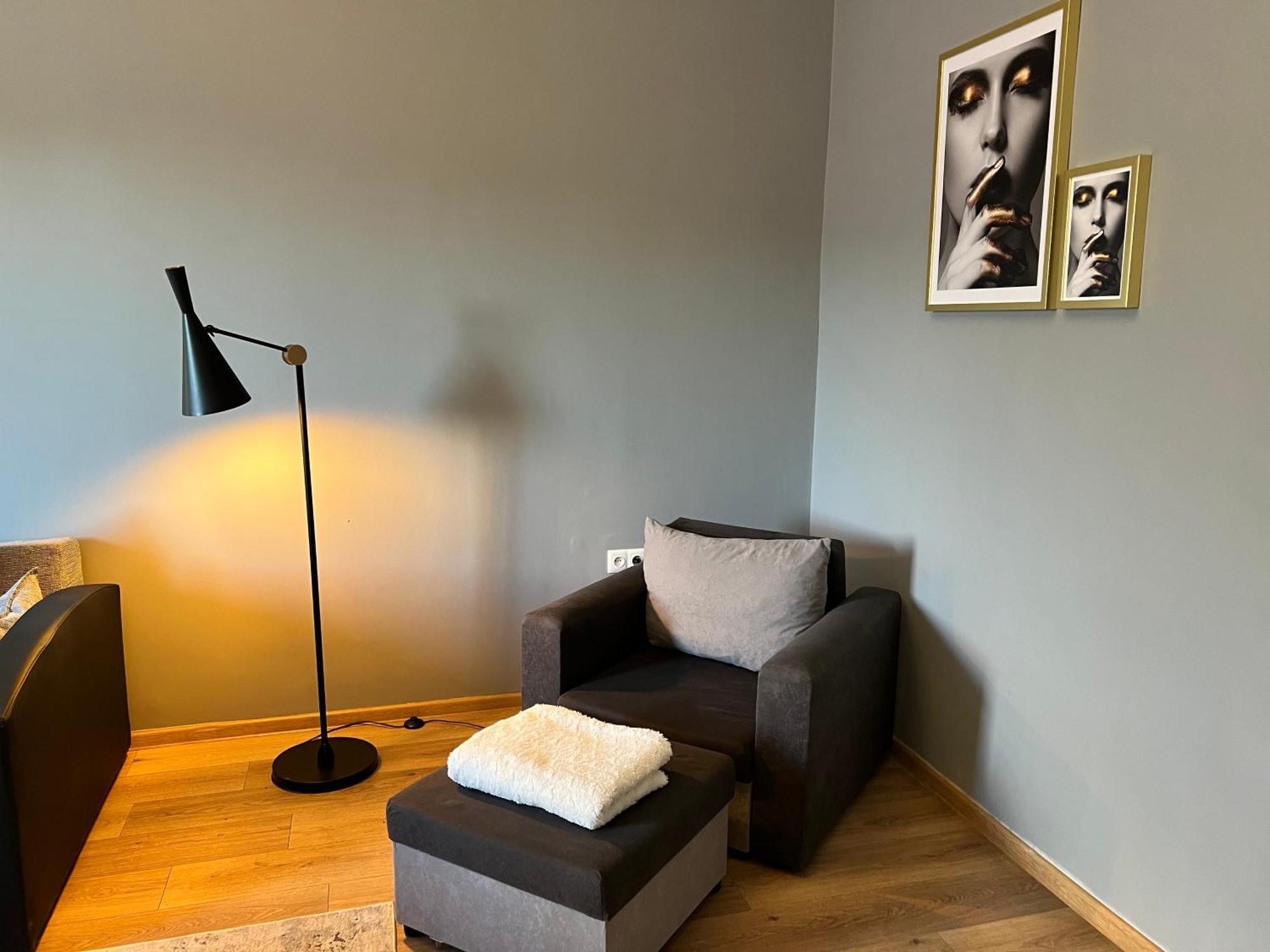 Wolnosci 21 Jelenia Gora Apartment Luaran gambar