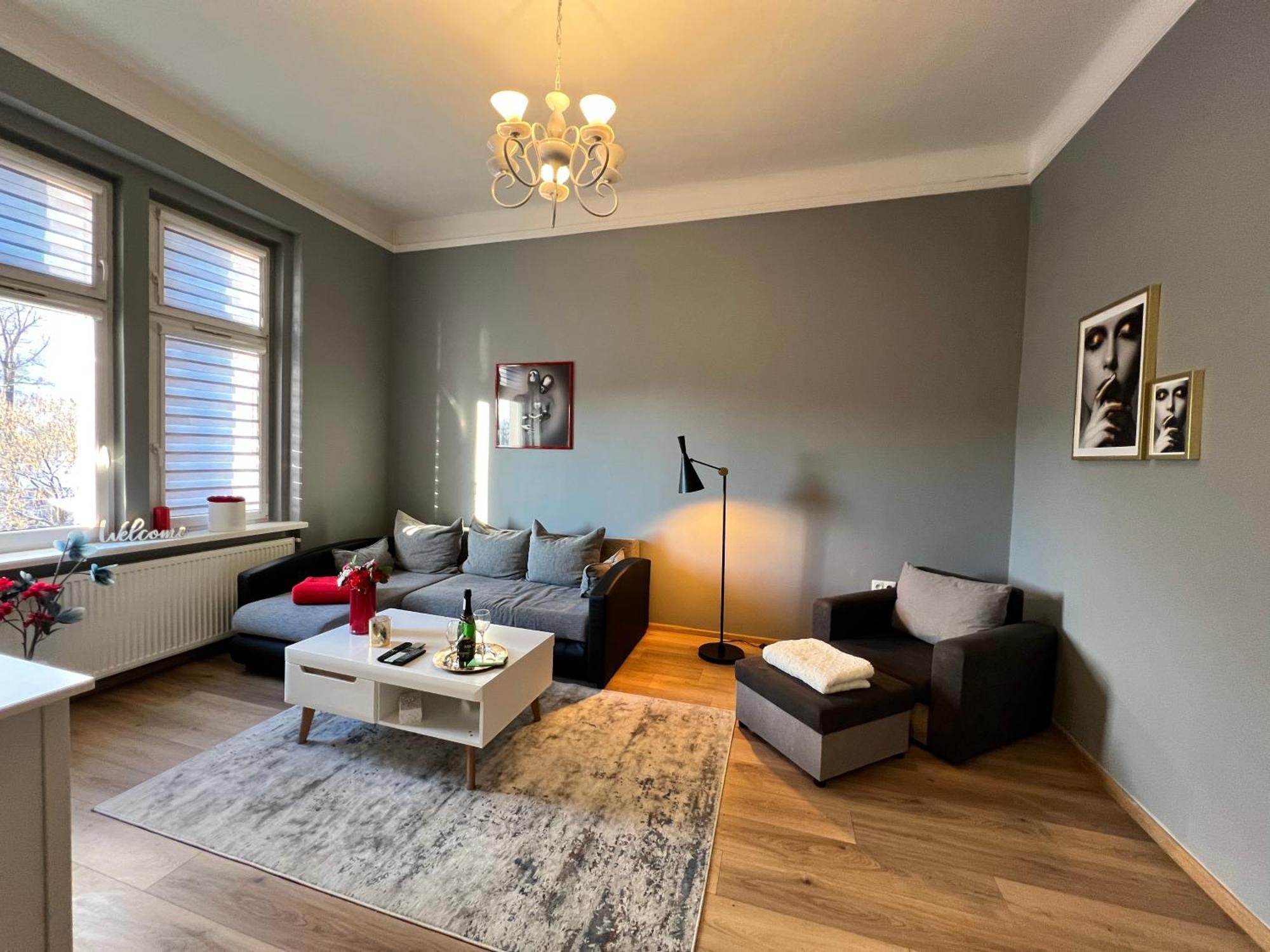 Wolnosci 21 Jelenia Gora Apartment Luaran gambar