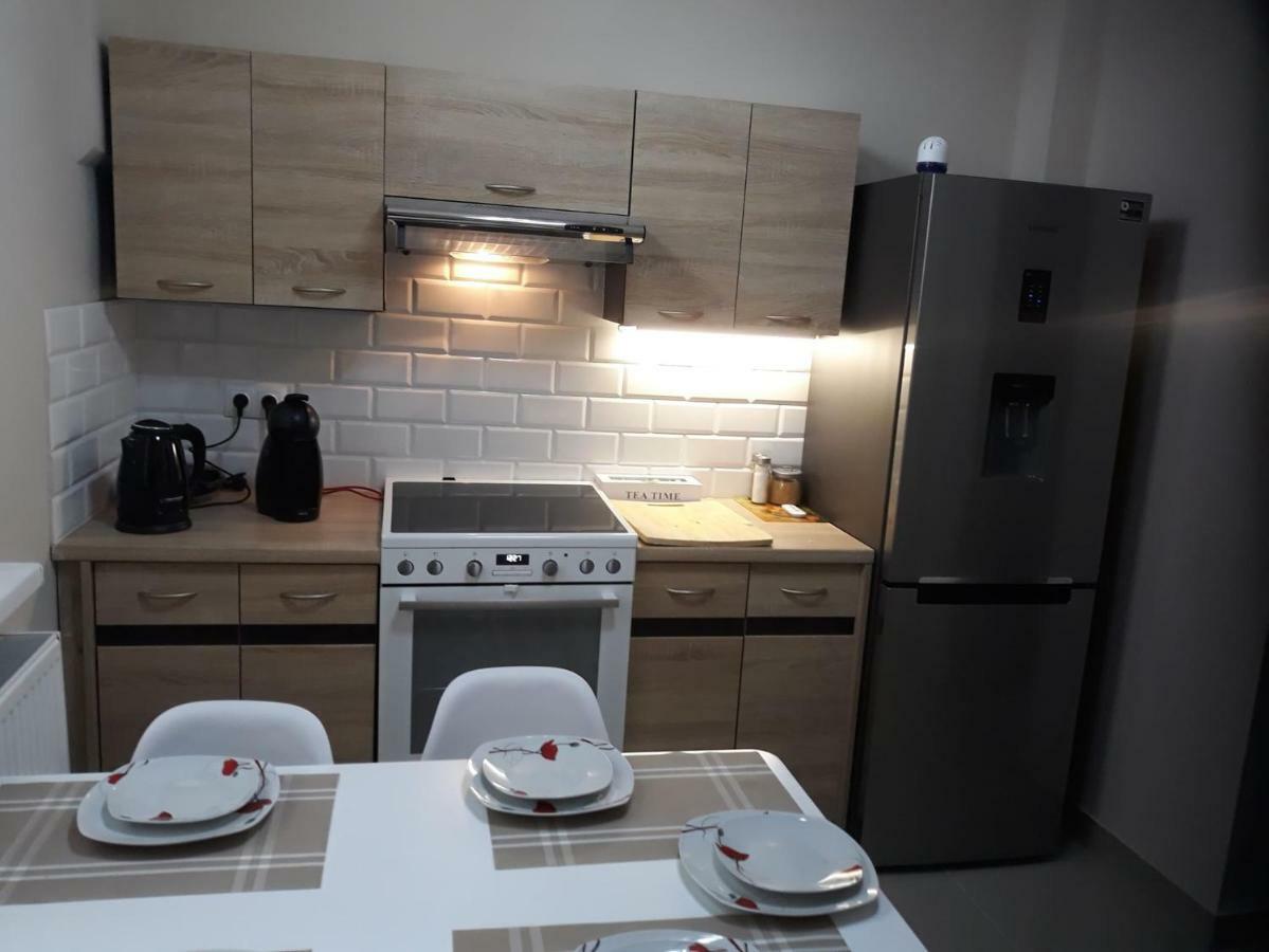 Wolnosci 21 Jelenia Gora Apartment Luaran gambar